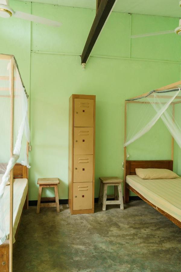 Little Bay Arugam Bay Hostel ภายนอก รูปภาพ