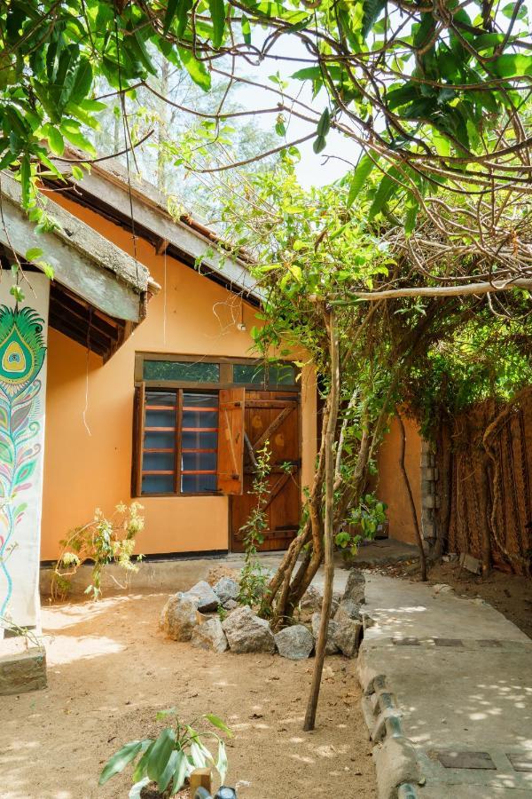 Little Bay Arugam Bay Hostel ภายนอก รูปภาพ